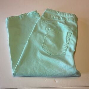 Mint Green Women's Capri pants with elastic waistband. Size 16W